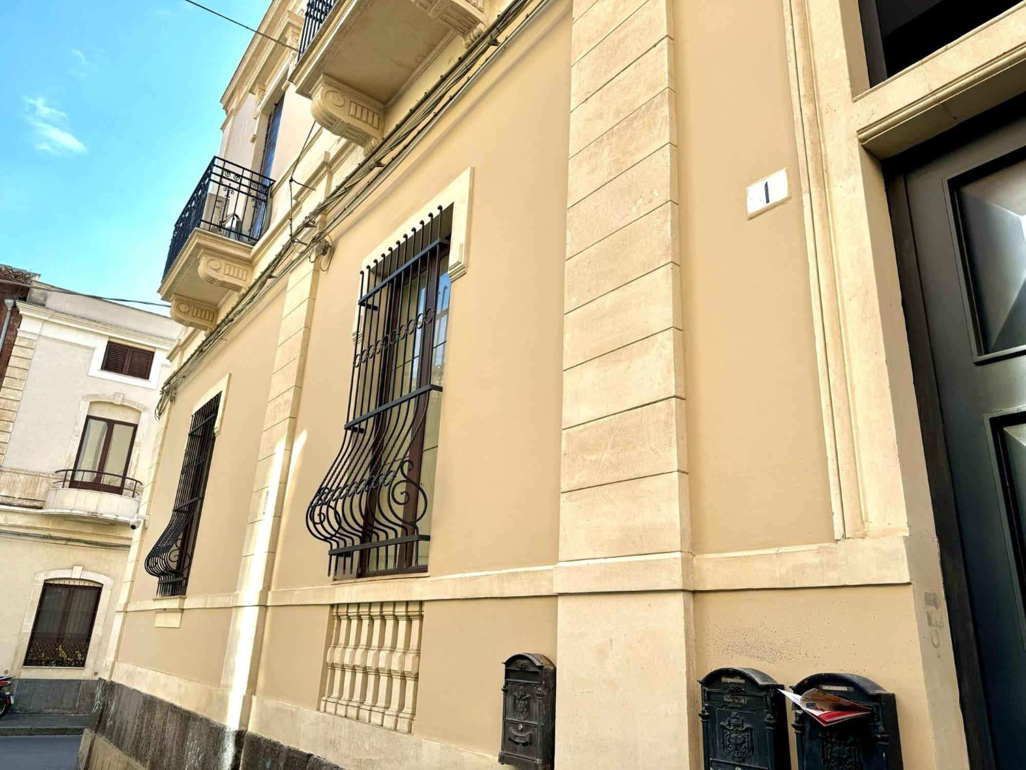 Cortile Nobile Luxury Suites CTA Exterior foto